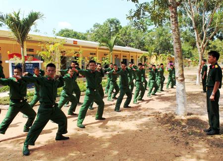 Những cử nhân - chiến sỹ trên hòn đảo phía Tây Nam